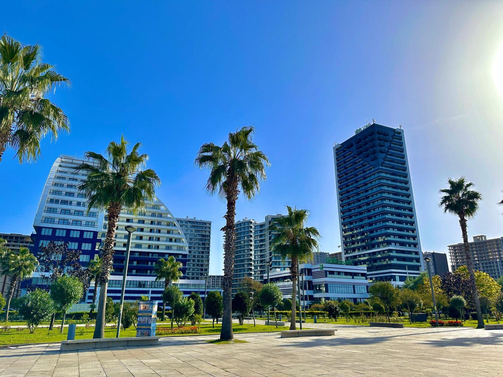 Batumi Boulevard Resort Екстер'єр фото
