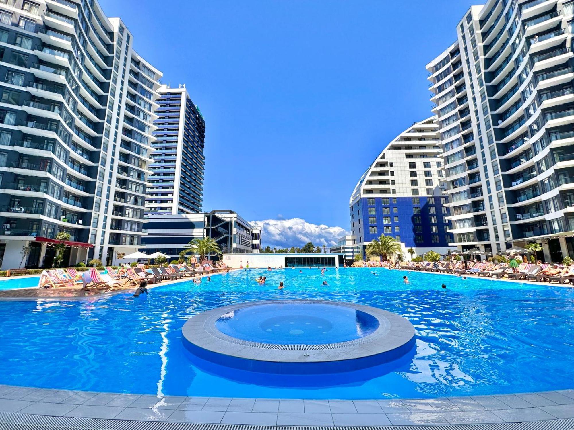 Batumi Boulevard Resort Екстер'єр фото