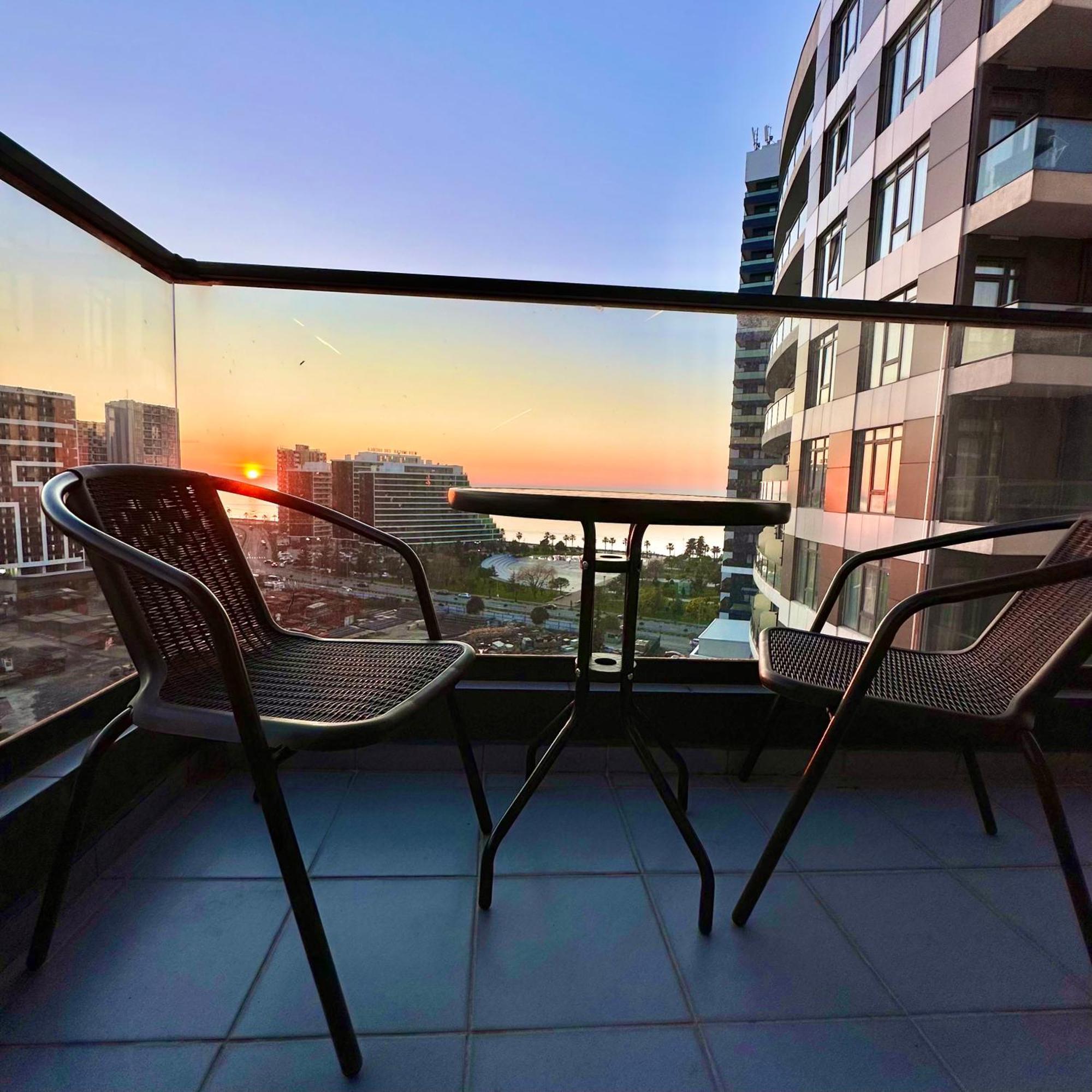 Batumi Boulevard Resort Екстер'єр фото
