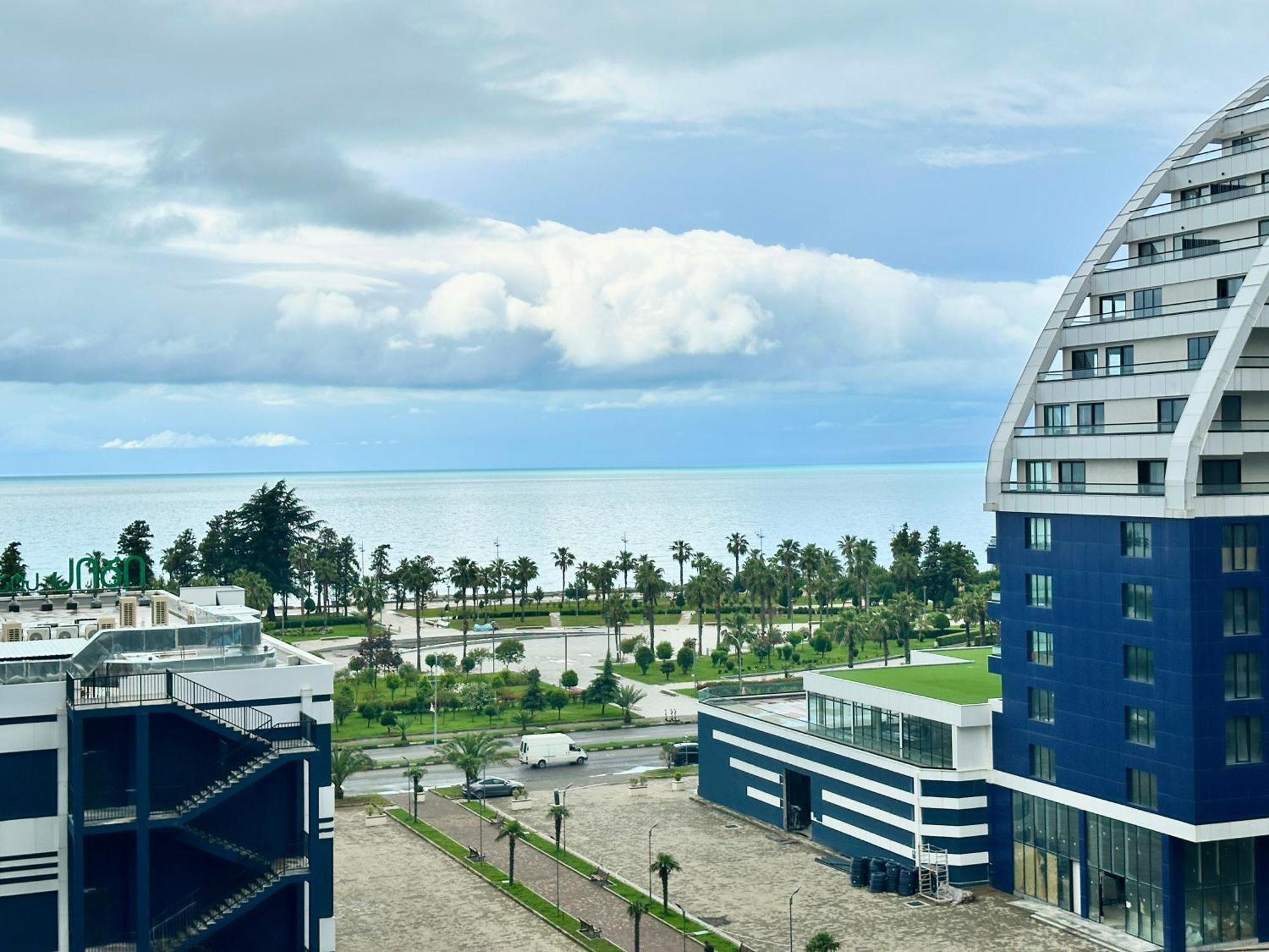 Batumi Boulevard Resort Екстер'єр фото
