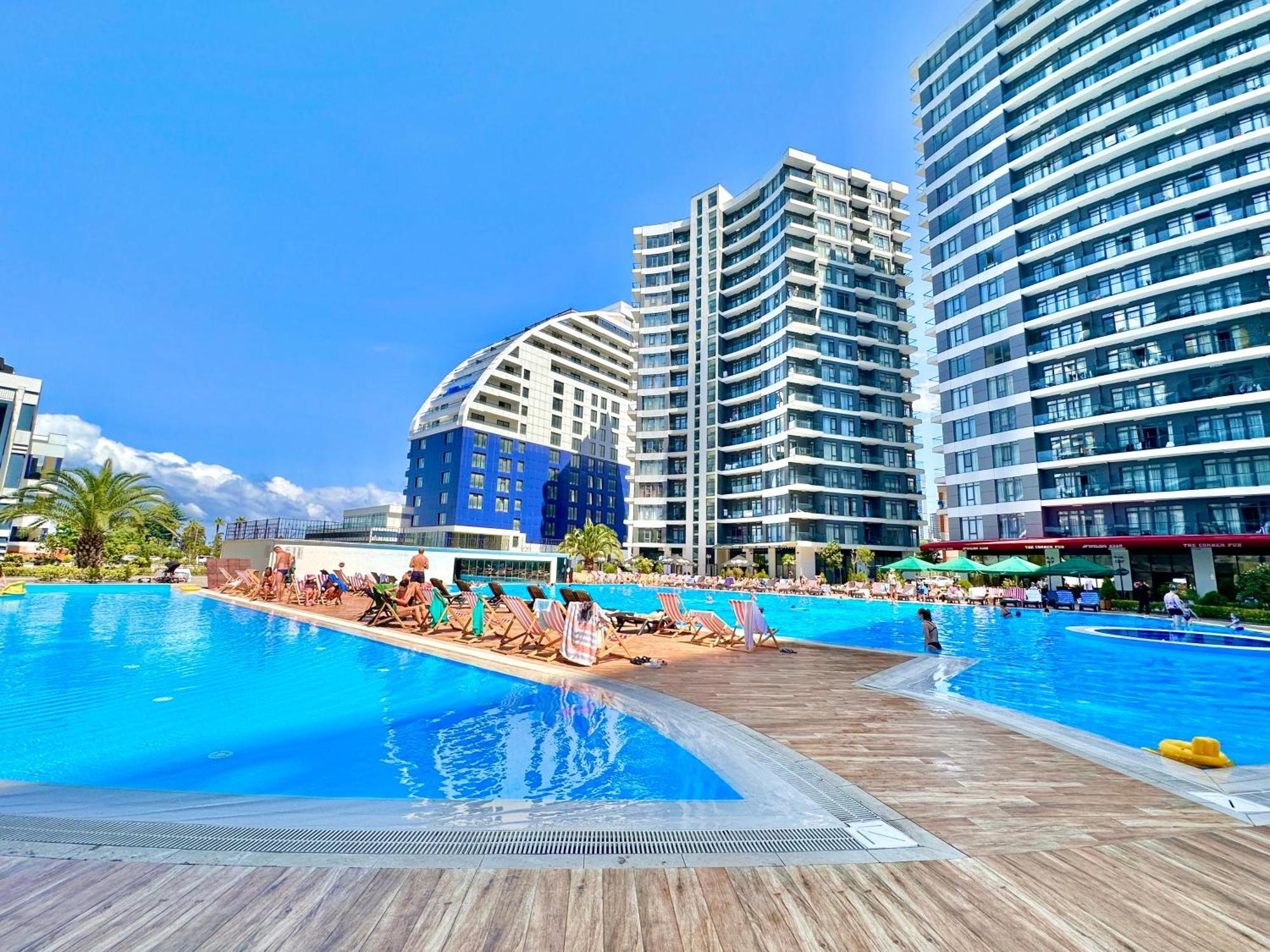 Batumi Boulevard Resort Екстер'єр фото